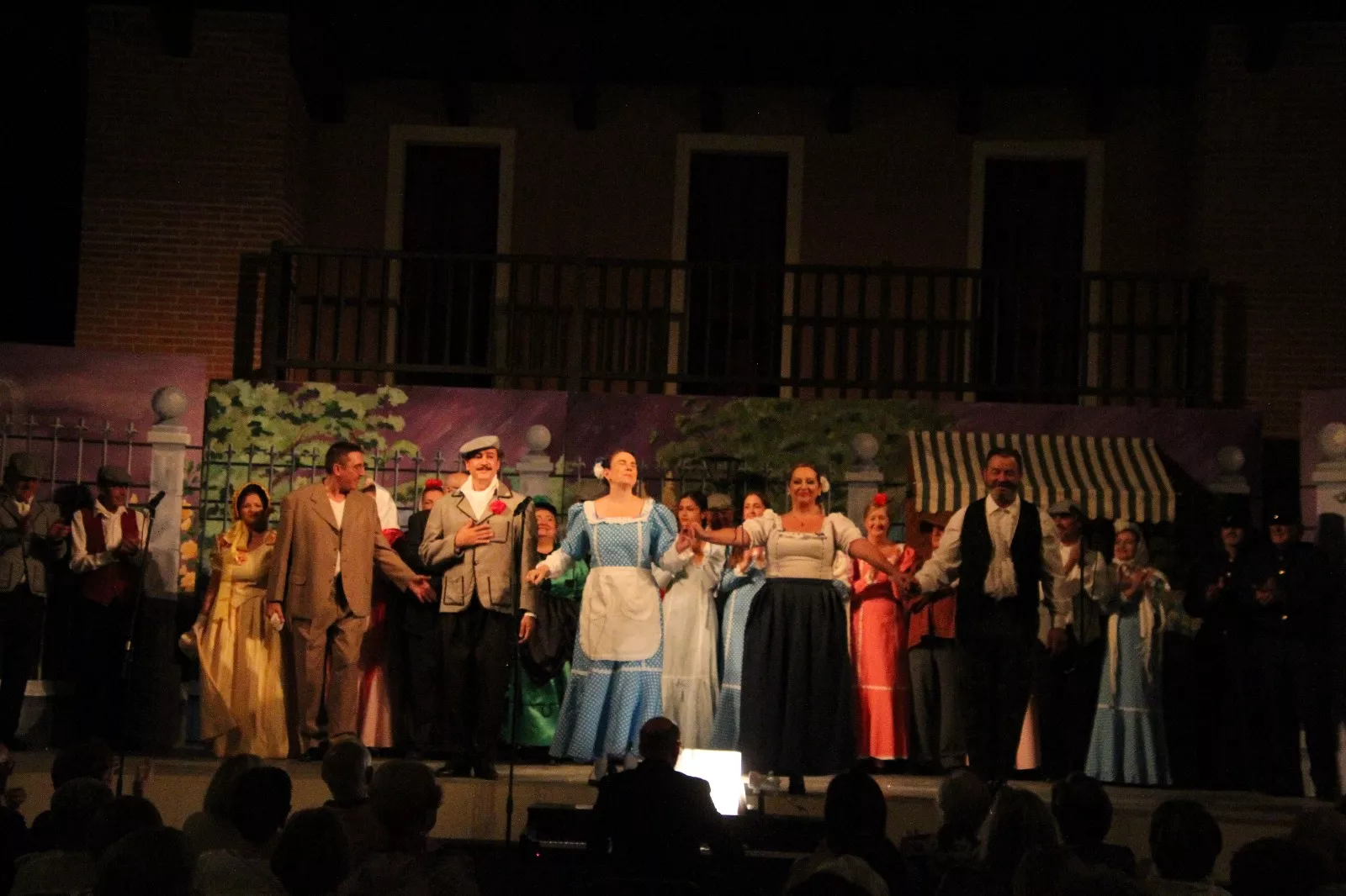 El Teatro Lírico de Zaragoza en el Corral de Comedias de Robres. Foto Carlos Neofato
