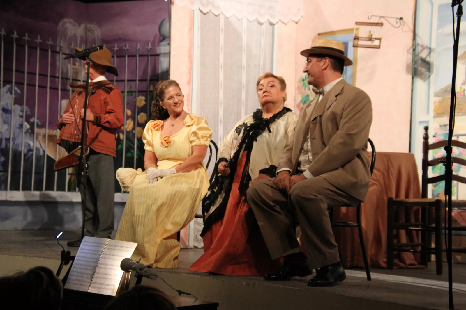 “Agua, azucarillos y aguardiente”, con el Teatro Lírico de Zaragoza. Foto Carlos Neofato