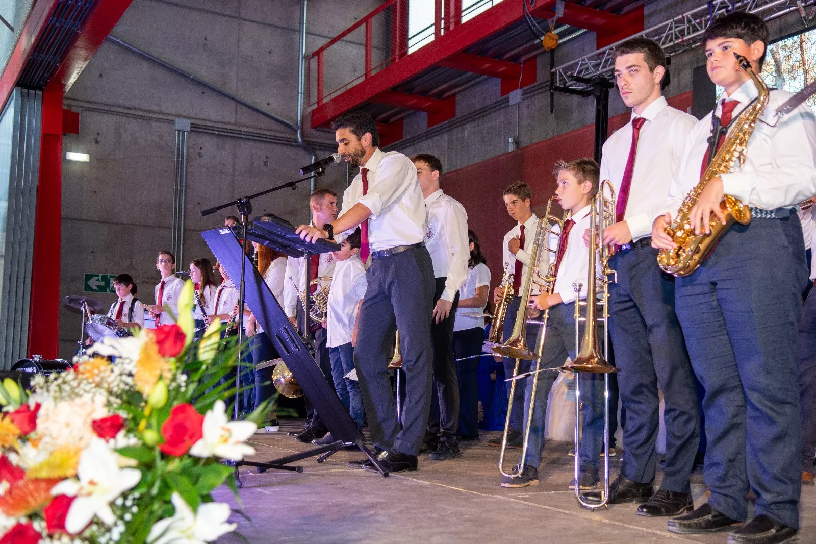 Presentación de mairalesa, quintas y quintos 2025 de Almudévar. Foto Marcos Serrate (Guara Fotografía)