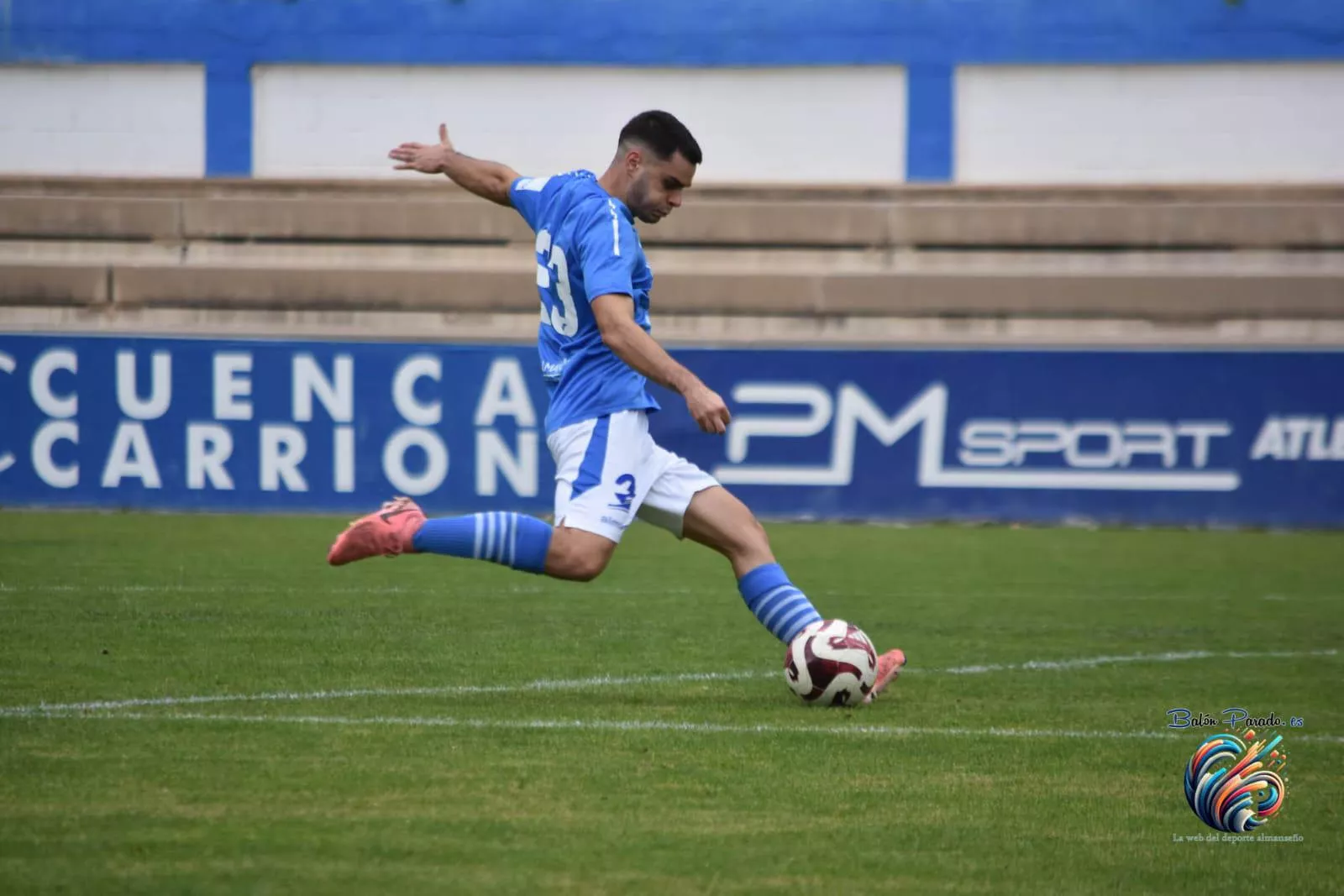 Dani Cuenca refuerza al Barbastro.