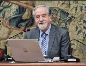 Antonio Embid, premio Joaquín Costa. 