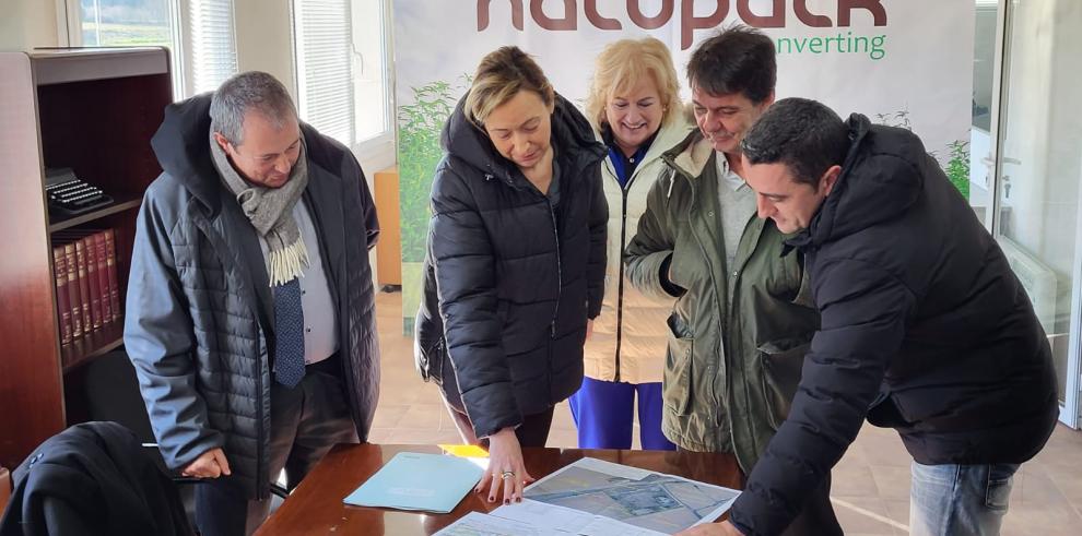 Visita de la consejera de Economía, Planificación y Empleo, Marta Gastón, al nuevo proyecto empresarial en el municipio de Puente la Reina de Jaca, en la localidad de Javierregay. Foto Gobierno de Aragón