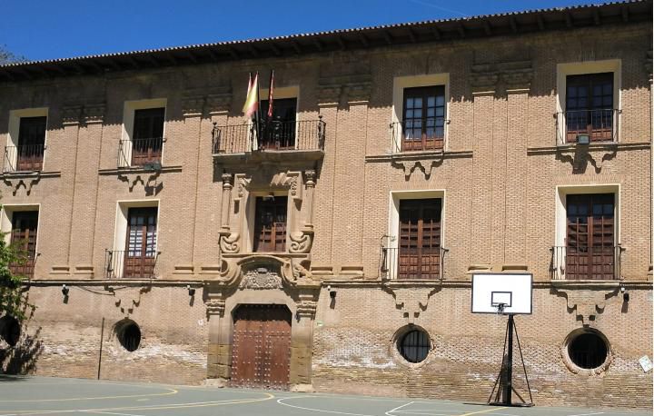 Colegio San Vicente de Huesca.