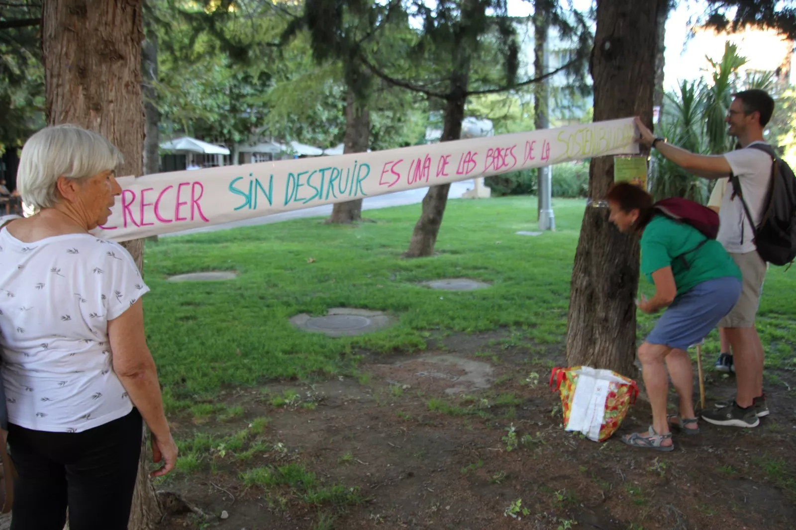 Nueva protesta contra la tala convocada por la Plataforma Árboles Vivos. Foto Carlos Neofato