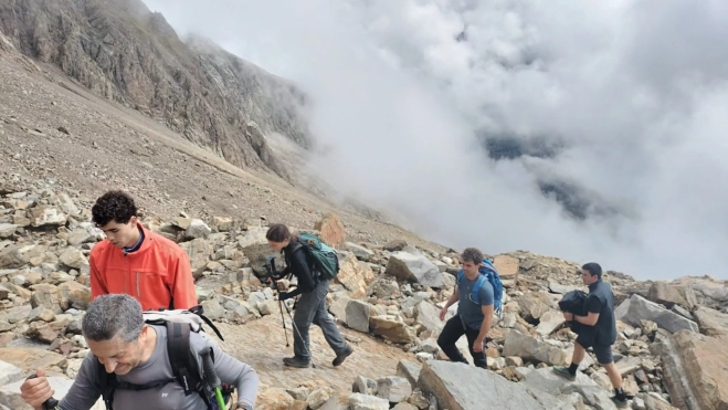 Tresmiles GarmoNegro1 CMNabain Tresmiles GarmoNegro1 CMNabain