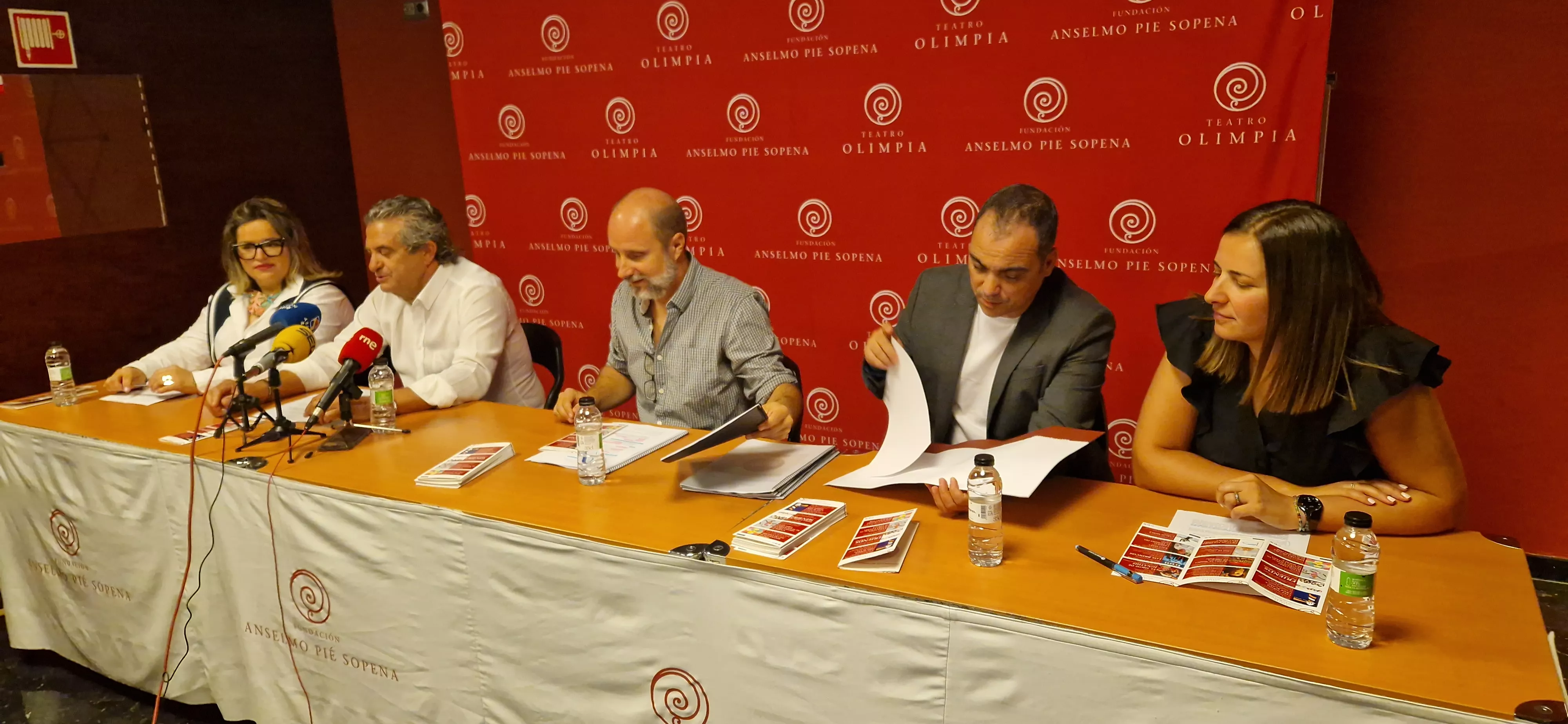 Sonia Latre, Manuel Pérez, Rubén Moreno, Carlos Sampériz y Mónica Soler. Foto Myriam Martínez