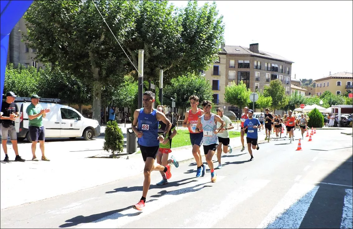 Tamarite 2025. Sabhi conduciendo el pelotón