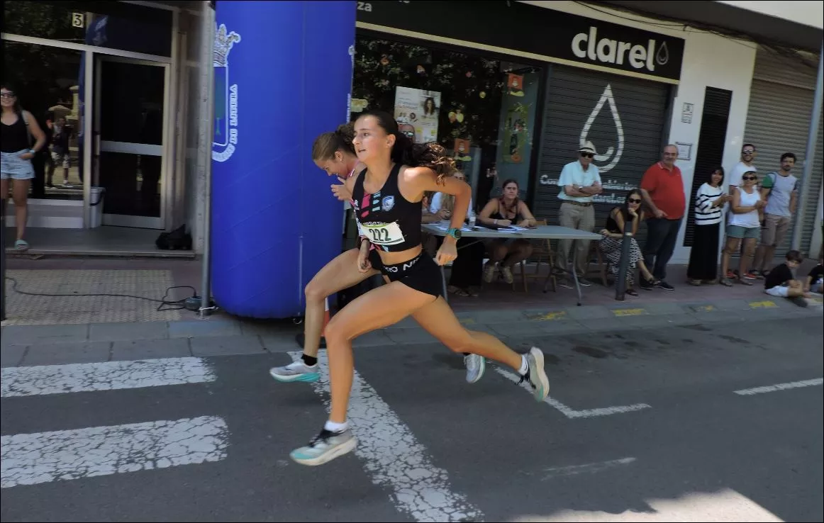 Tamarite 2025. María Zabaleta disputando una prima con Blanca López