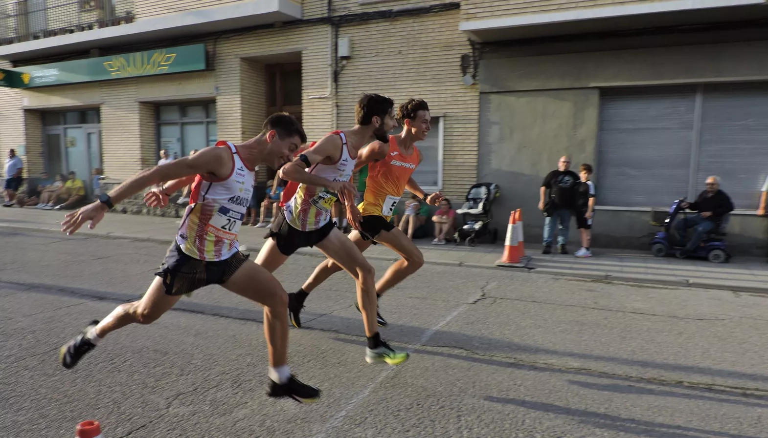 Bujaraloz 2025. Pablo Zárate, Daniel Gimeno y Gabriel González disputaron las primas más emocionantes