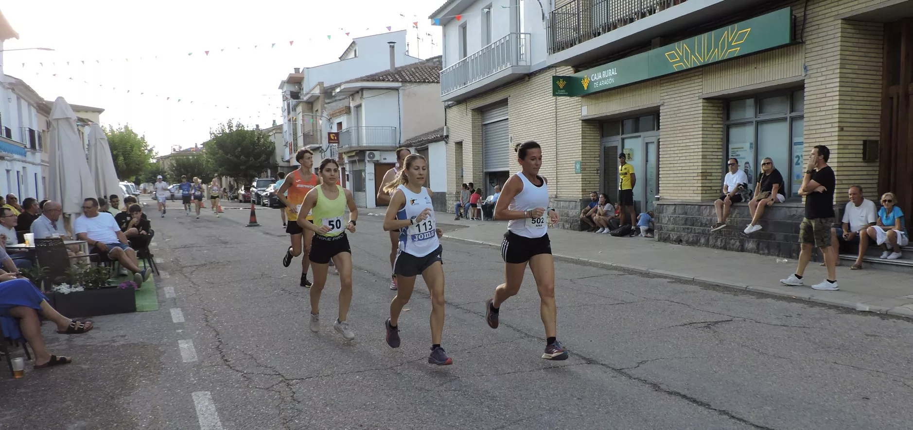Bujaraloz 2025. Trio de cabeza femenino