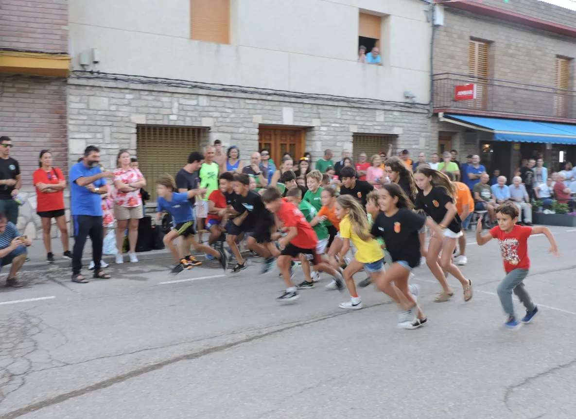 Bujaraloz 2025. Prima niños y niñas a una vuelta