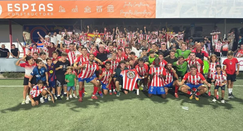 El Monzón celebra la victoria ante el Calamocha en la Copa Federación.