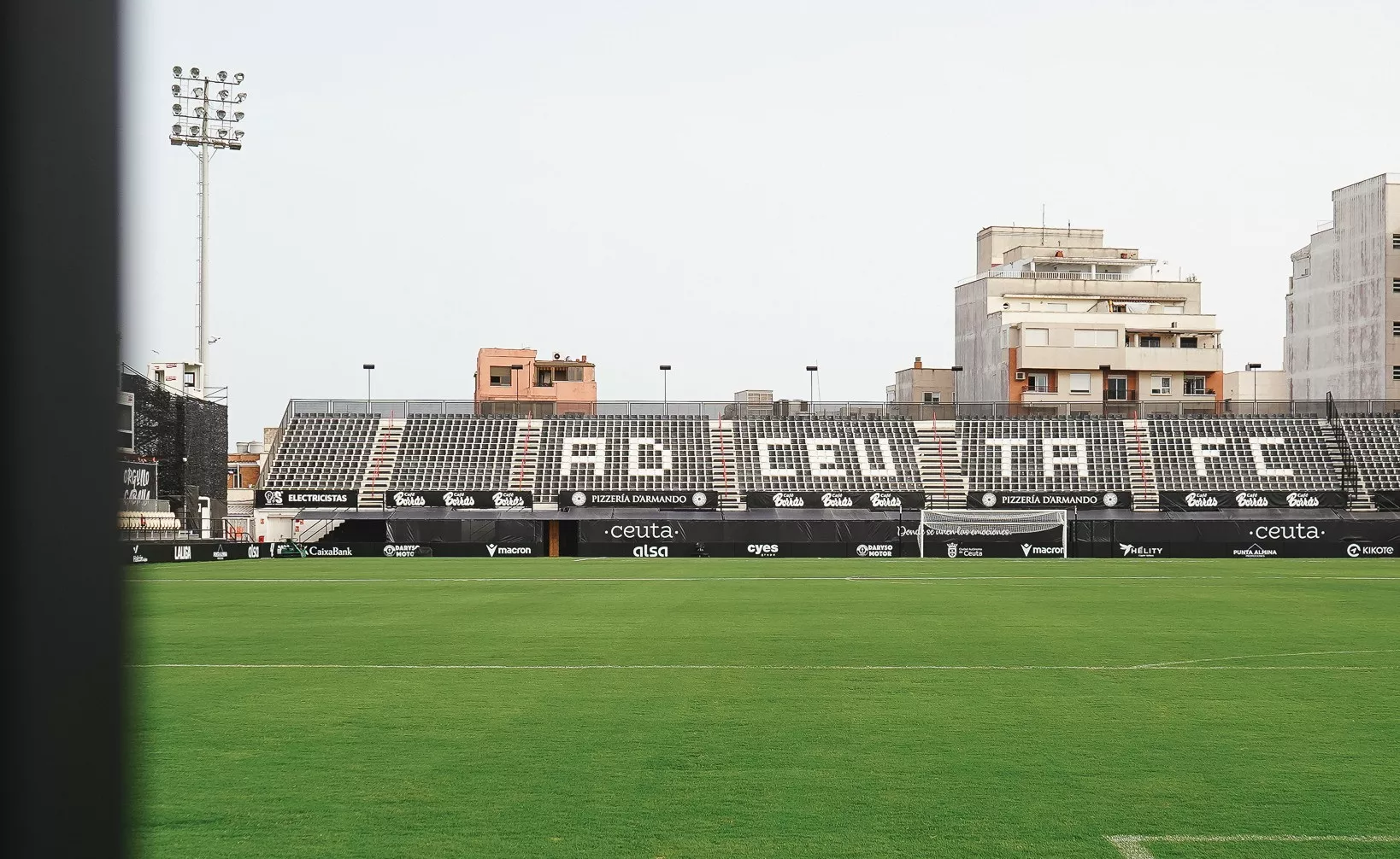 El Alfonso Murube de Ceuta es el escenario del partido de este domingo. Foto: SD Huesca