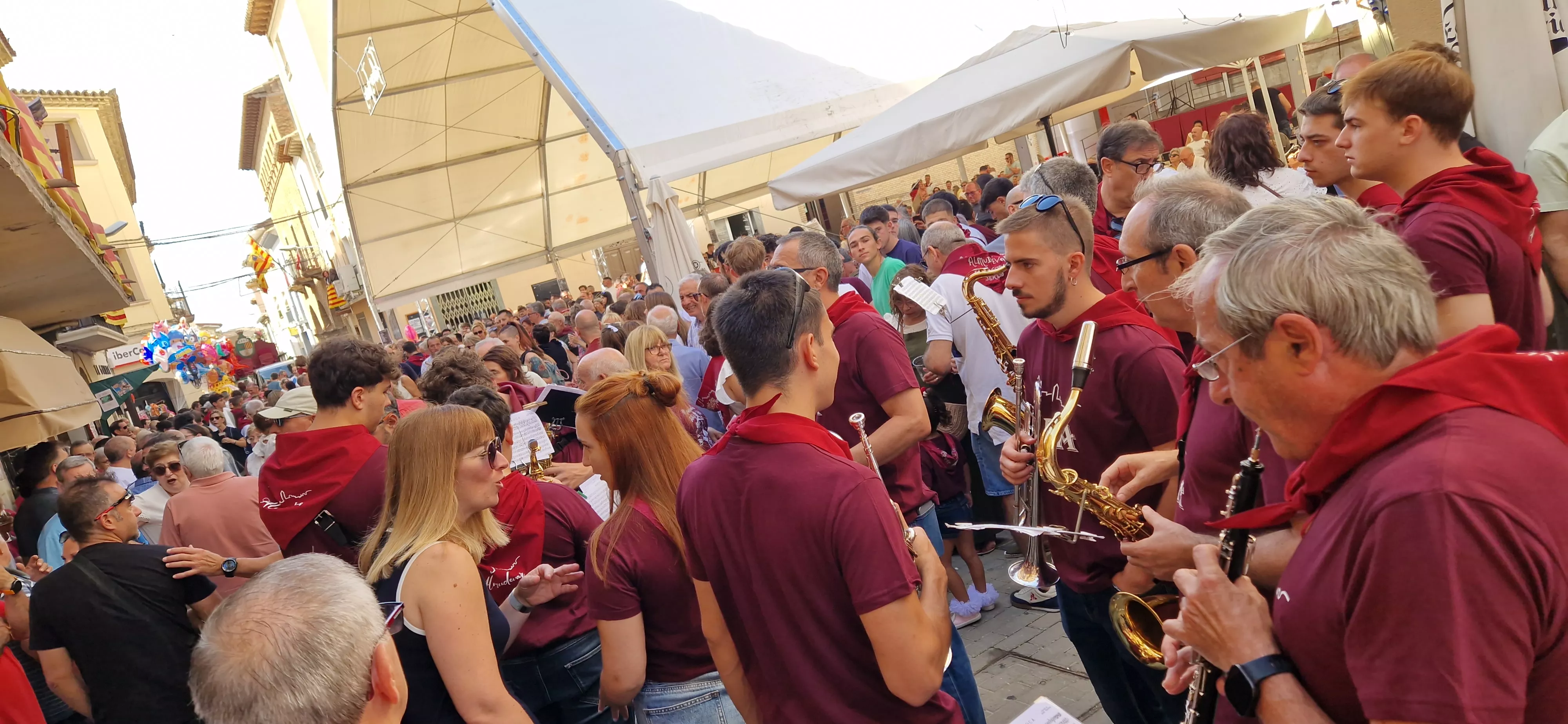 Comienzan las fiestas de Almudévar 2025. Foto Myriam Martínez 