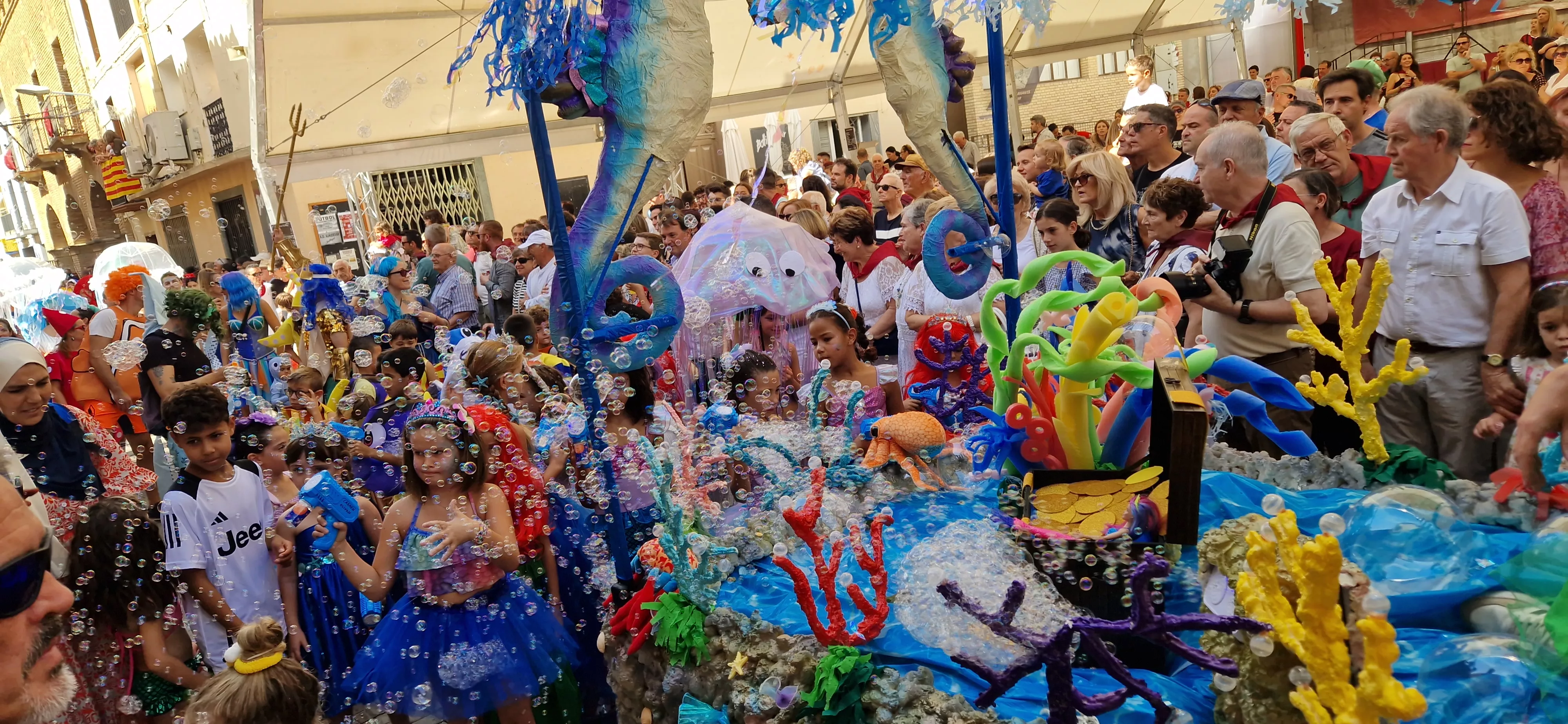 Comienzan las fiestas de Almudévar 2025. Foto Myriam Martínez 