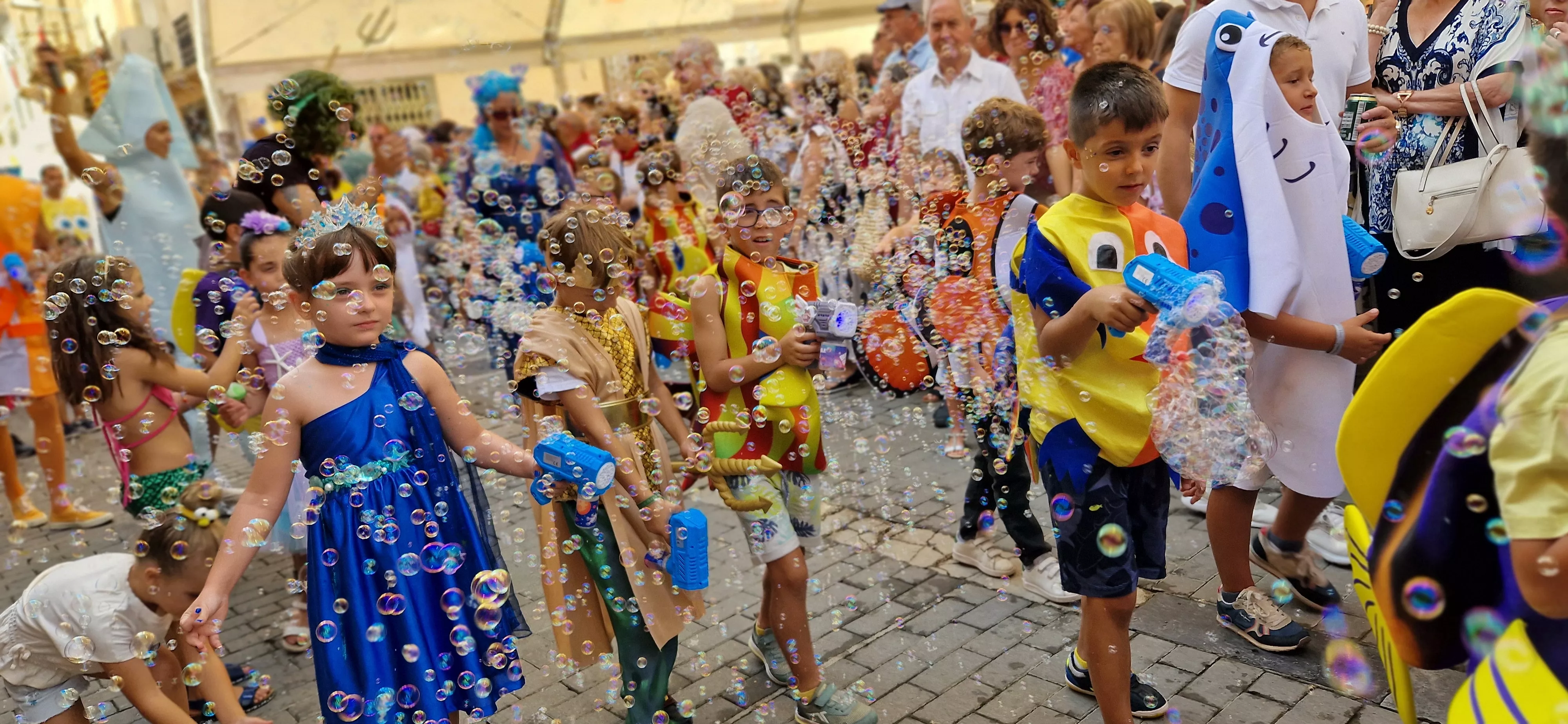 Comienzan las fiestas de Almudévar 2025. Foto Myriam Martínez 
