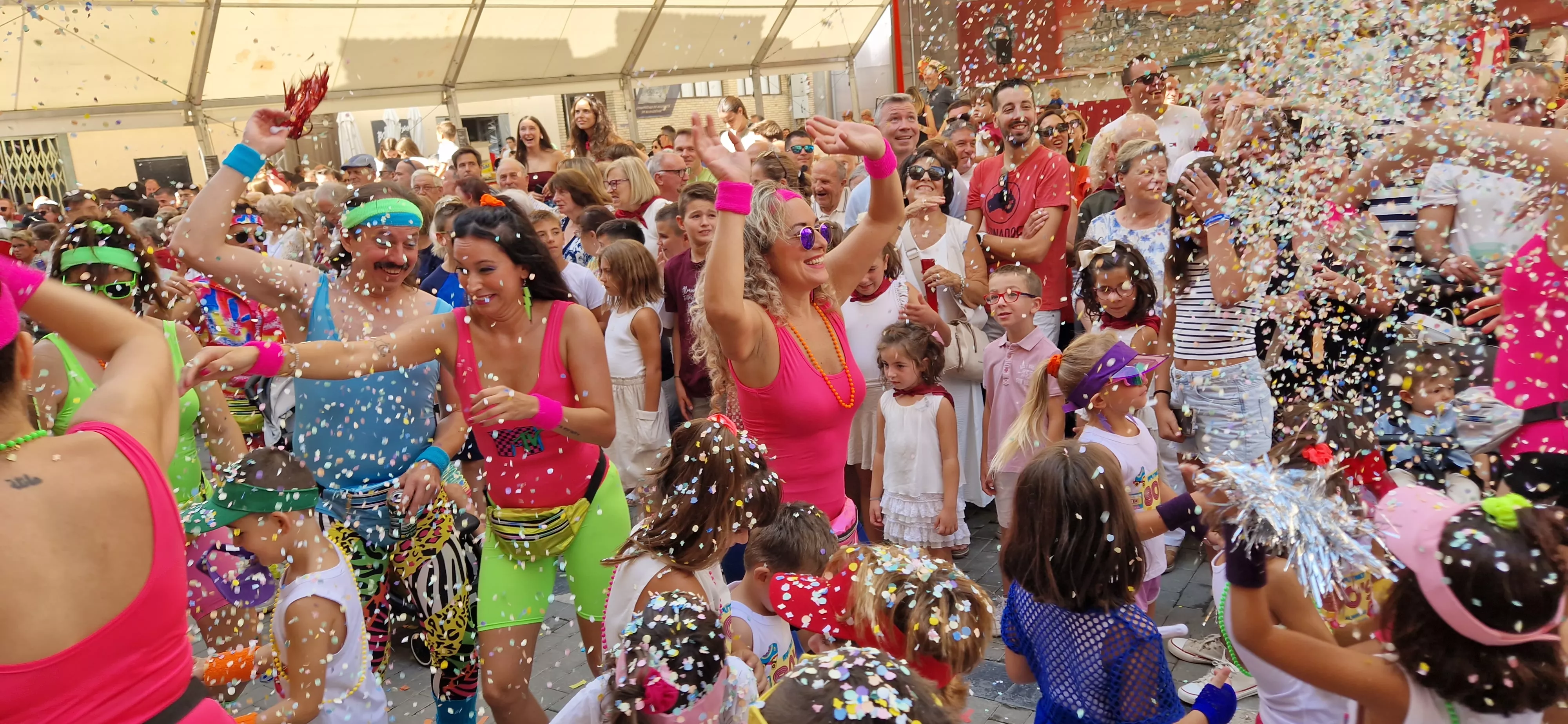 Cabalgata de inicio de las fiestas de Almudévar 2025. Foto Myriam Martínez 