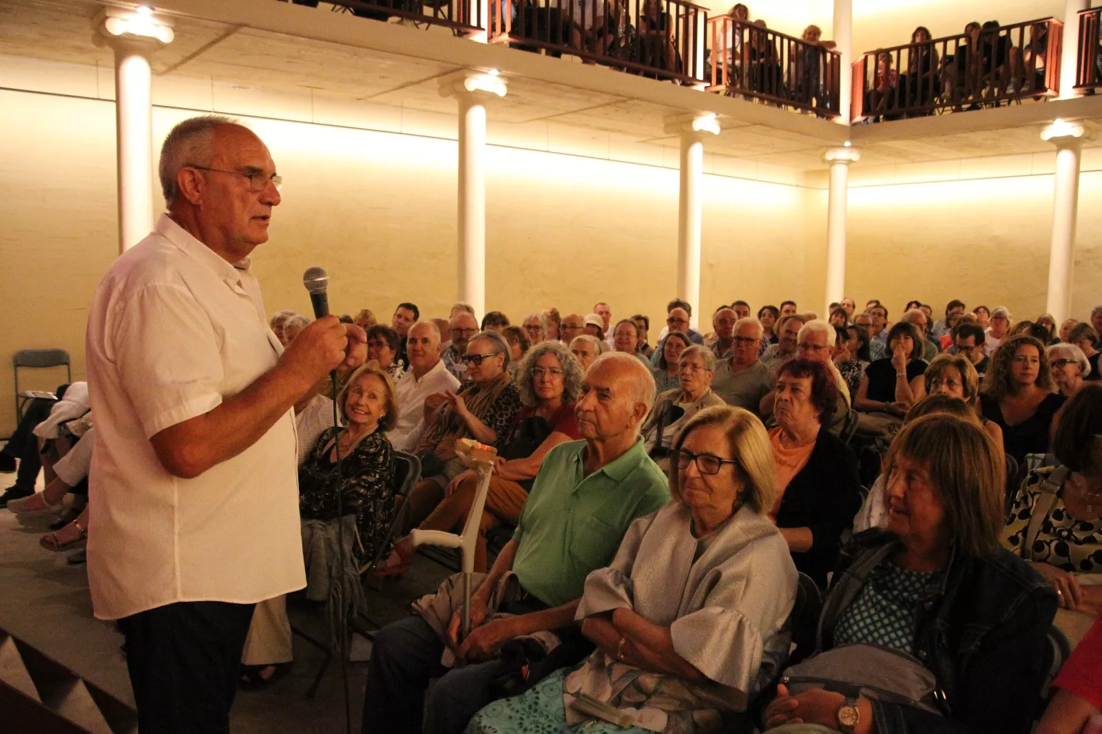 Pepe Viyuela y Sara Águeda en el Corral de Comedias de Robres. Foto Carlos Neofato