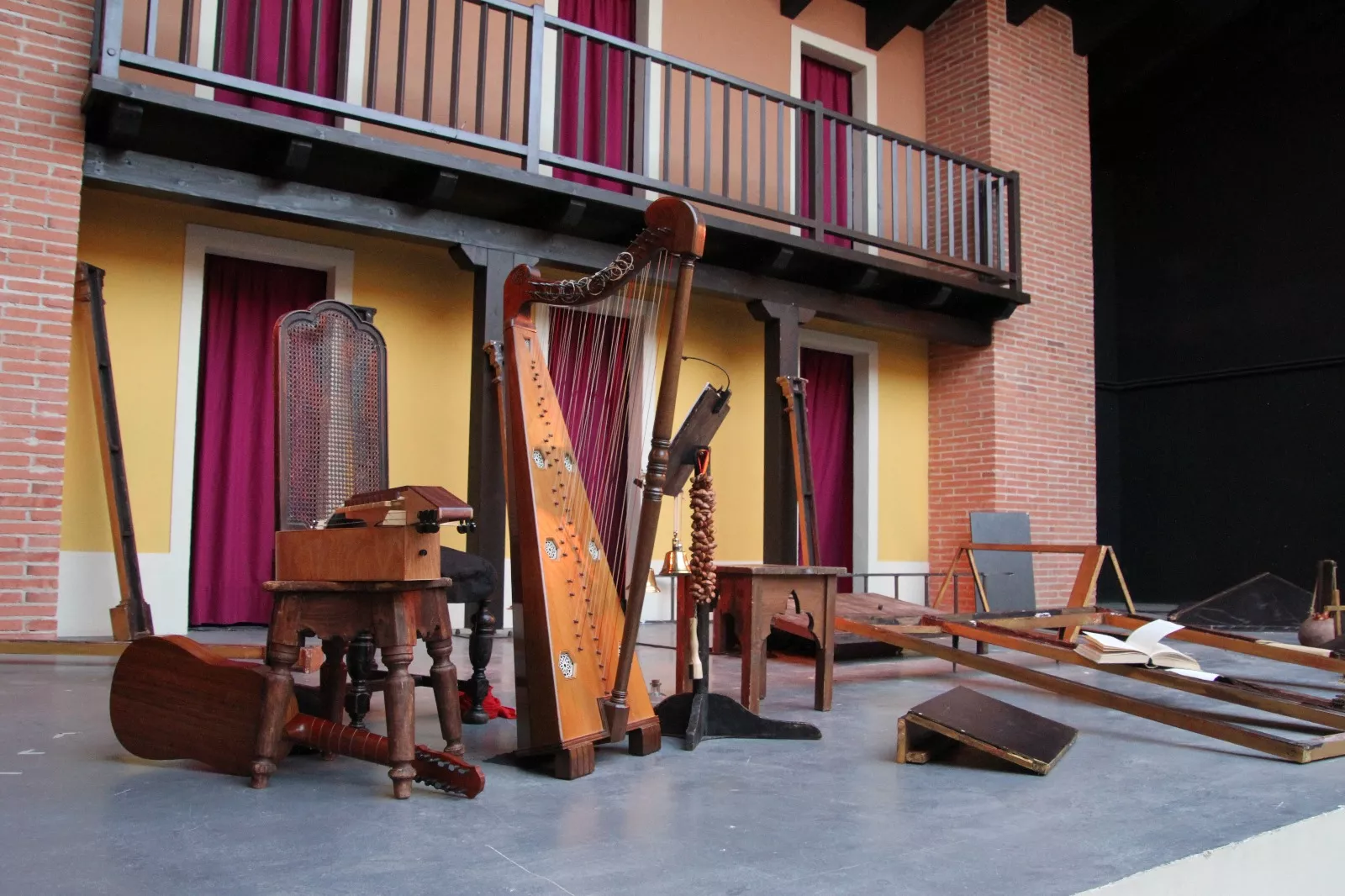 Pepe Viyuela y Sara Águeda en el Corral de Comedias de Robres. Foto Carlos Neofato