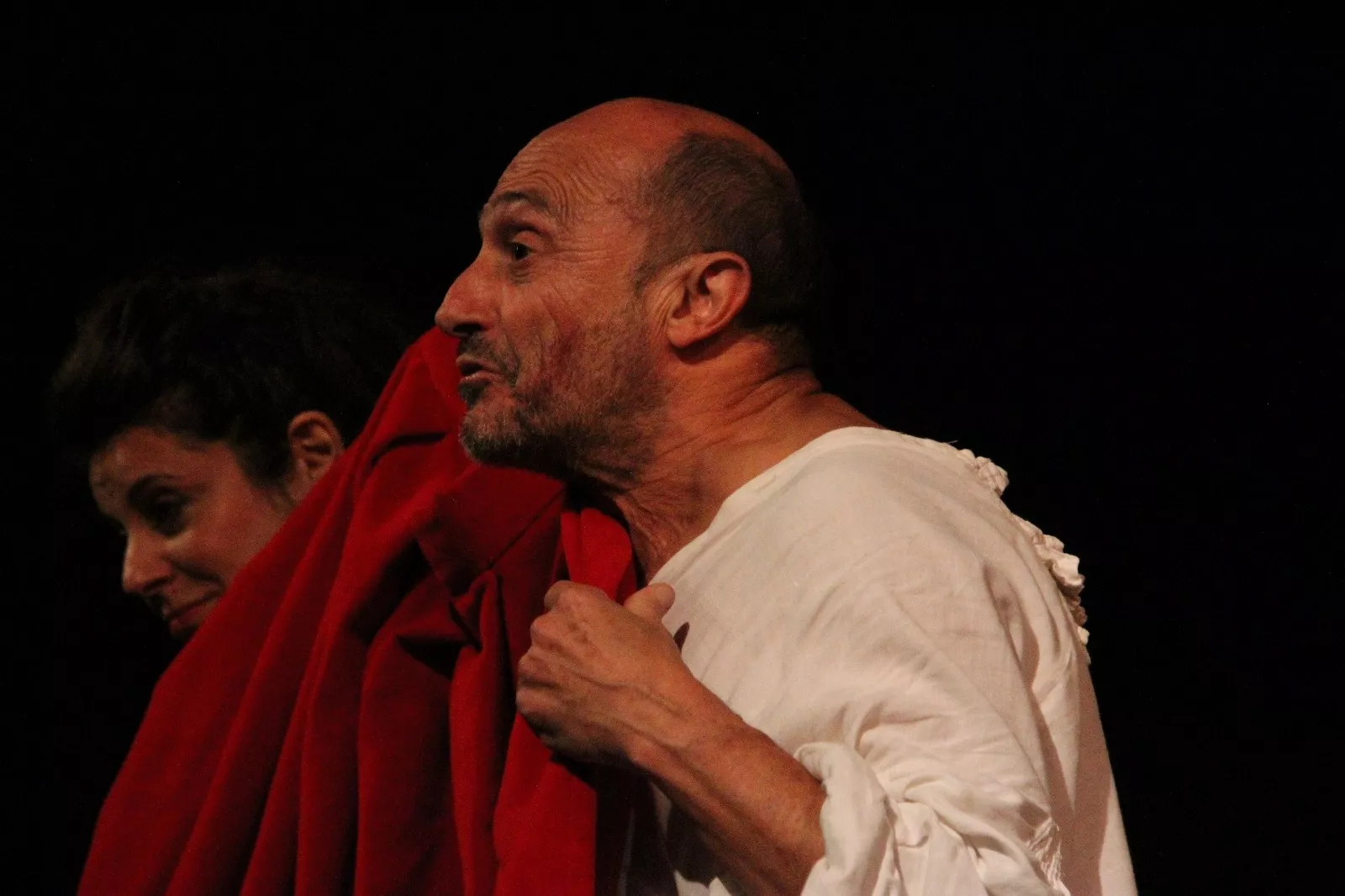 Pepe Viyuela y Sara Águeda en el Corral de Comedias de Robres. Foto Carlos Neofato