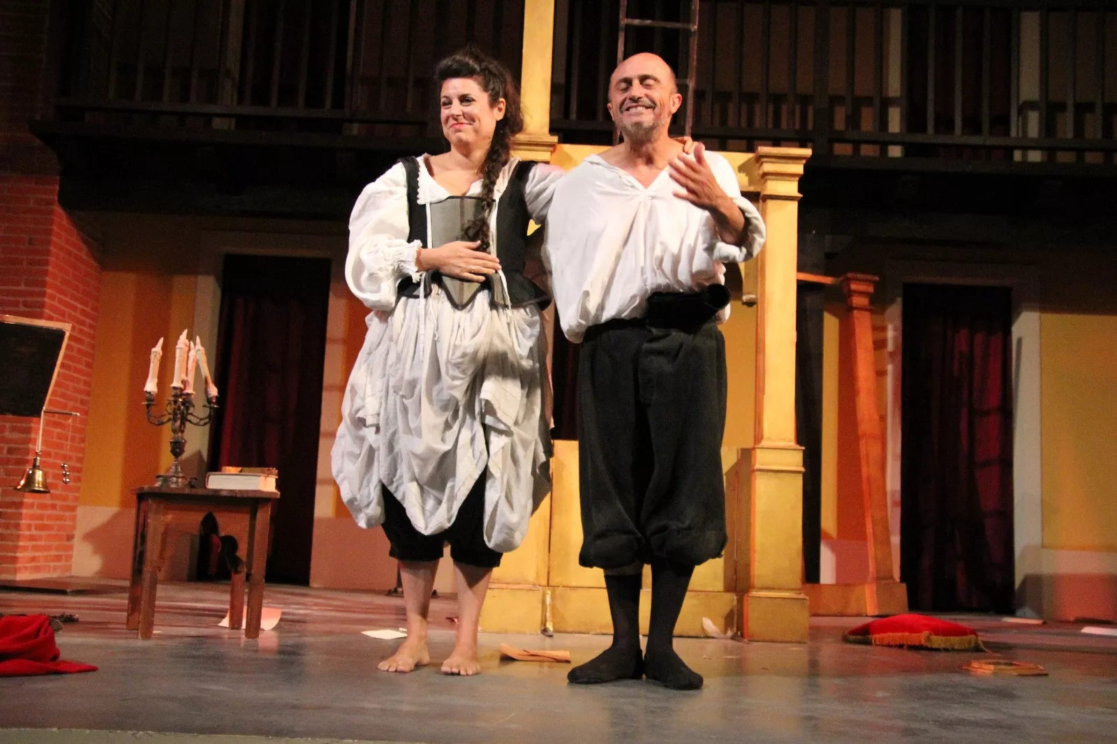 Pepe Viyuela y Sara Águeda en el Corral de Comedias de Robres. Foto Carlos Neofato