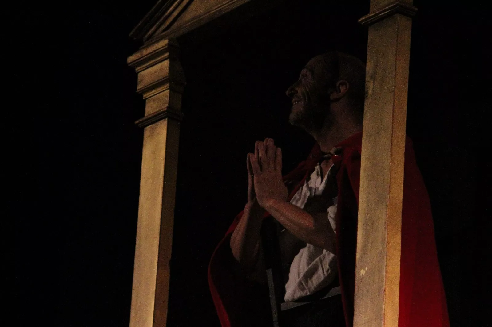 Pepe Viyuela y Sara Águeda en el Corral de Comedias de Robres. Foto Carlos Neofato