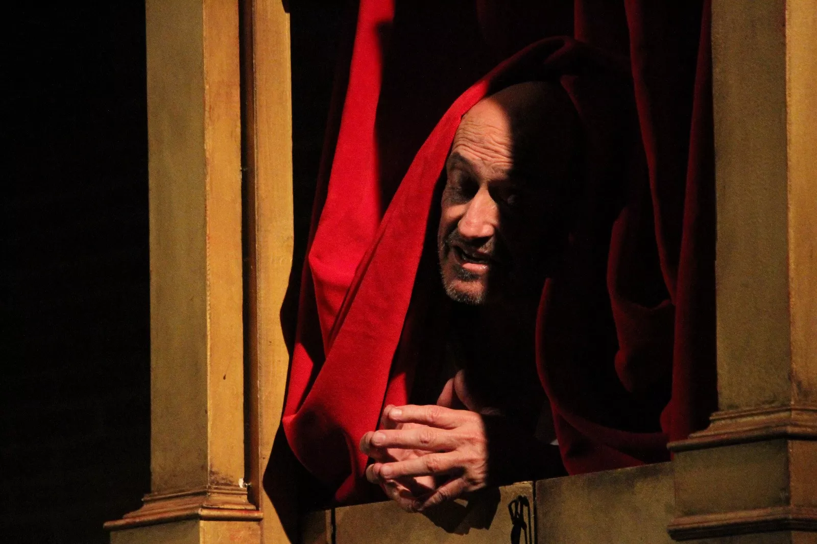 Pepe Viyuela y Sara Águeda en el Corral de Comedias de Robres. Foto Carlos Neofato