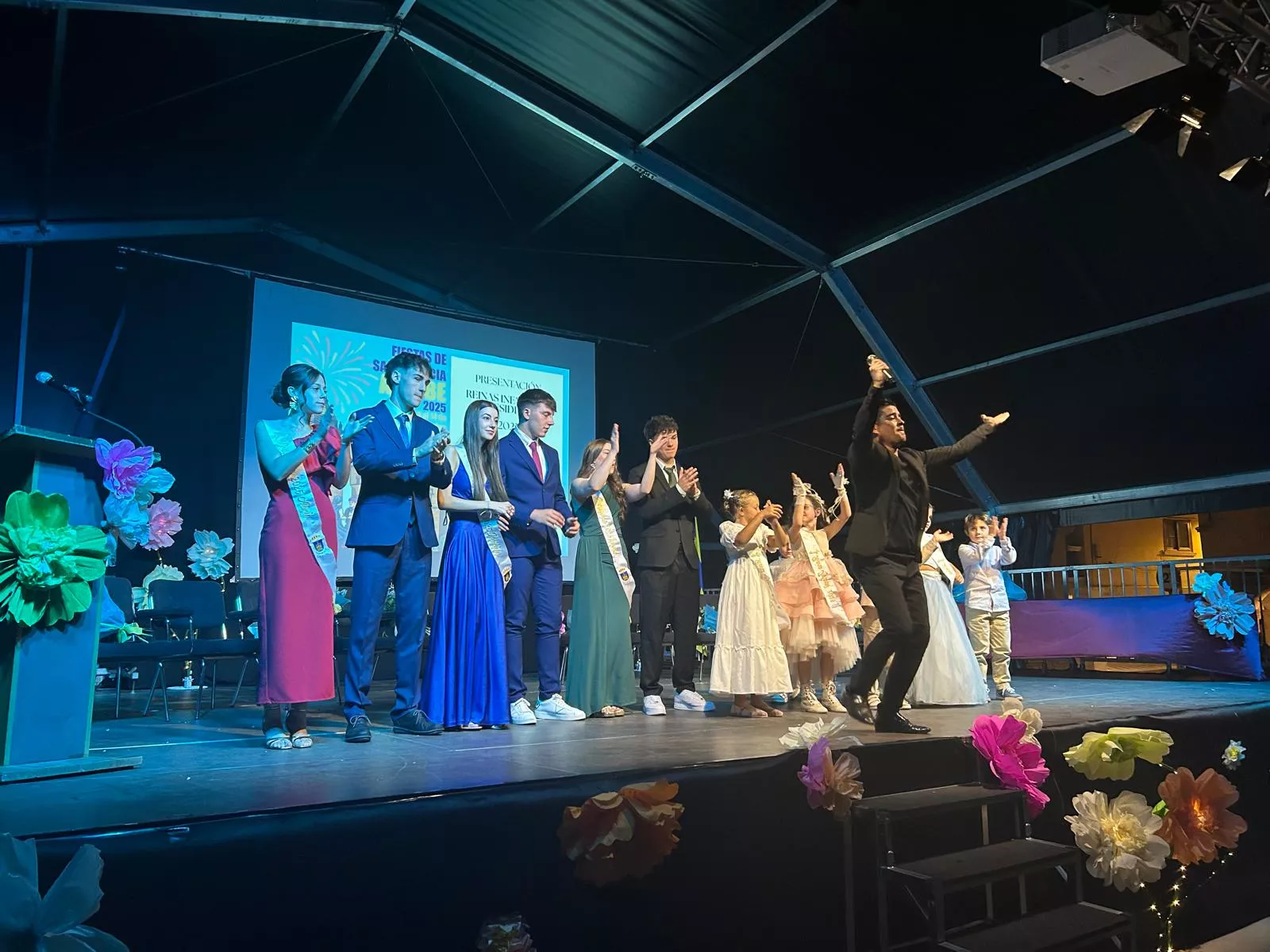 Presentación de las presidentas y reinas infantiles de las Fiestas de Santa Leticia.