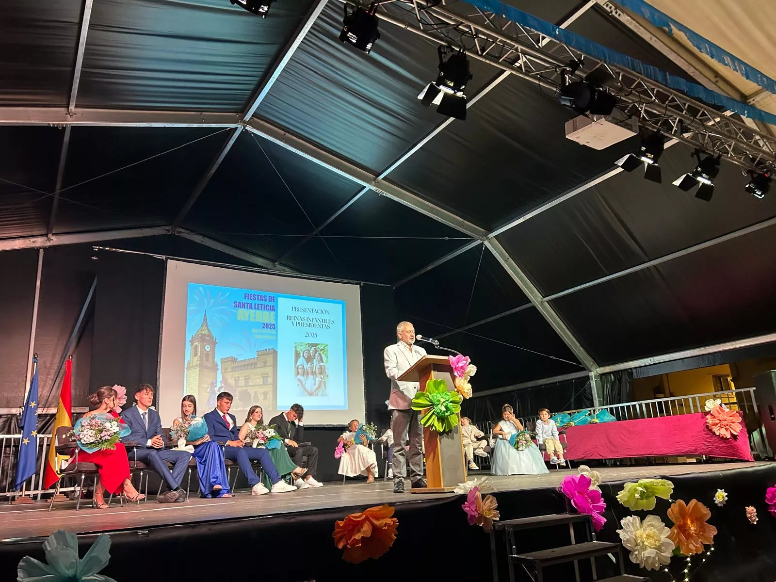 Presentación de las presidentas y reinas infantiles de las Fiestas de Santa Leticia.