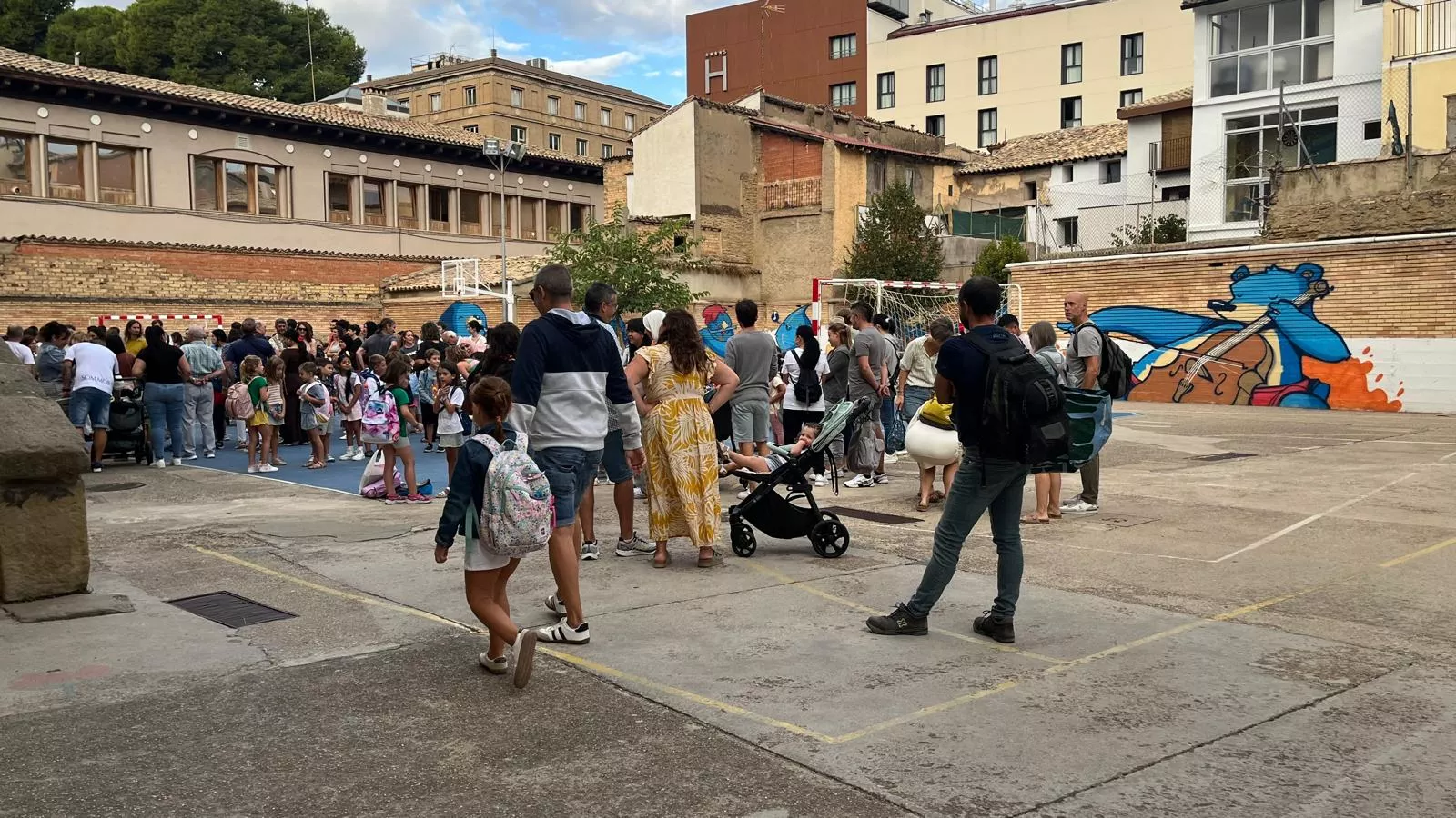 Vuelta al cole de Infantil y Primaria del curso 2025/2026. Foto Mercedes Manterola