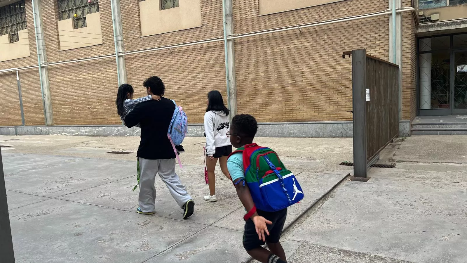 Vuelta al cole de Infantil y Primaria del curso 2025/2026. Foto Mercedes Manterola