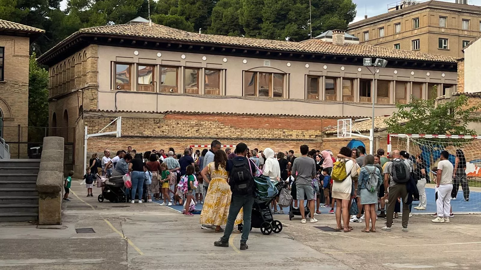 Vuelta al cole de Infantil y Primaria del curso 2025/2026. Foto Mercedes Manterola