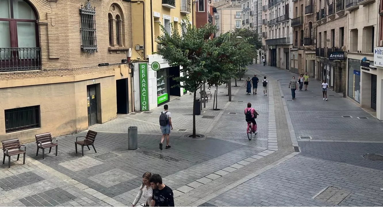 Verdes Equo propone señalización flexible para bicicletas en el centro, zonas escolares seguras y corredores verdes. Verdes Equo propone señalización flexible para bicicletas en el centro, zonas escolares seguras y corredores verdes.
