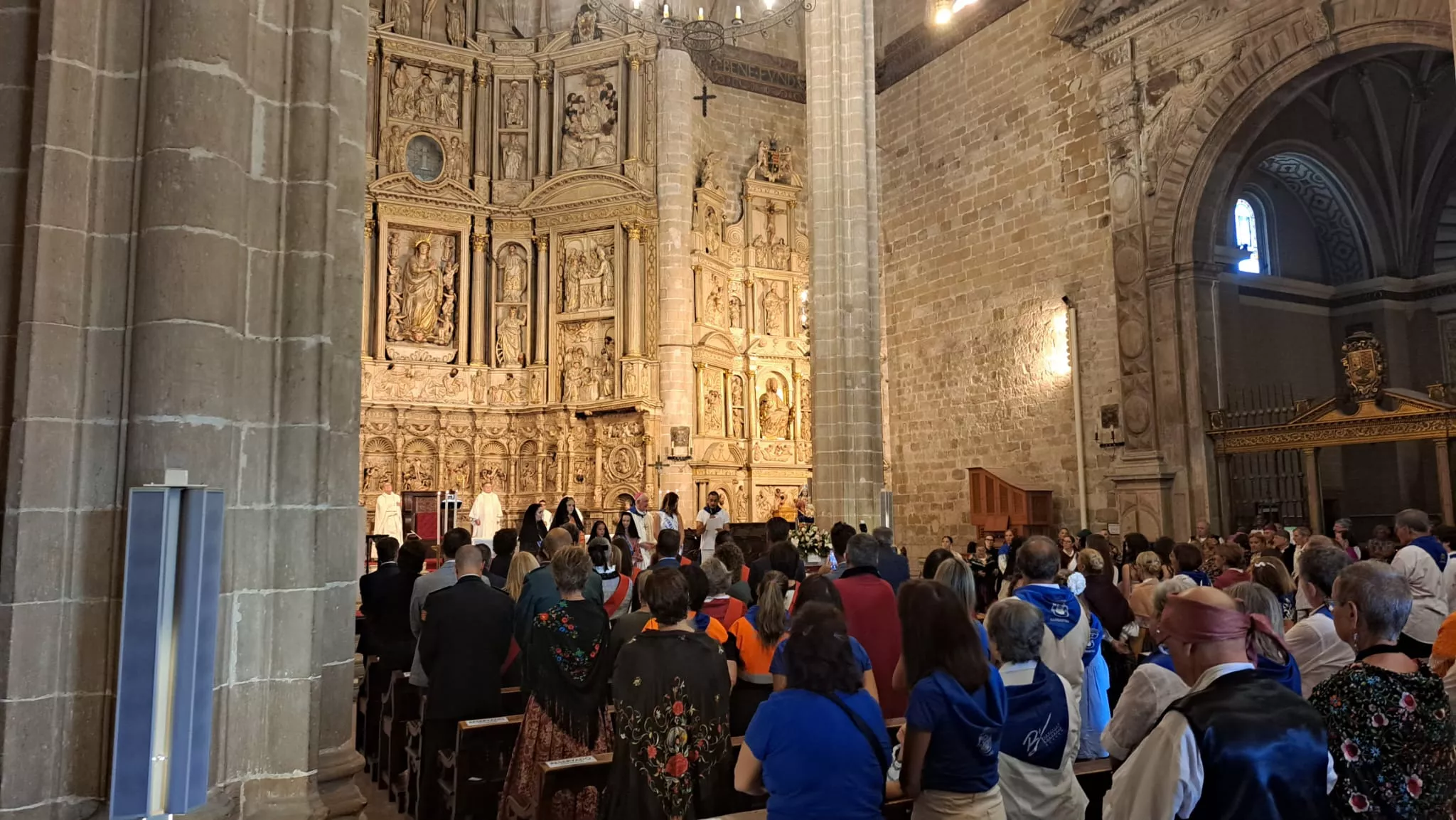 Ofrenda a la Virgen del Pueyo en Barbastro