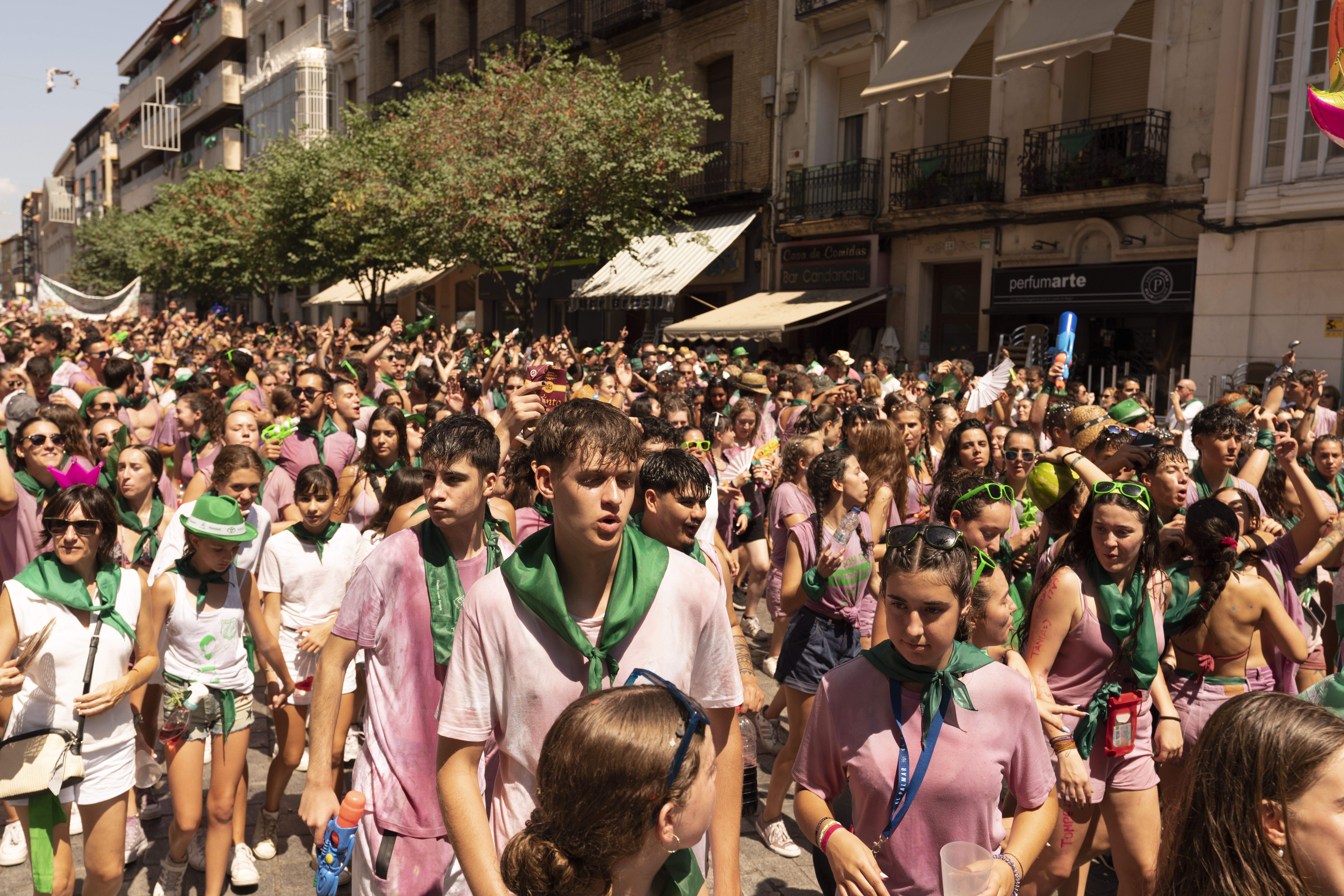 La cabalgata a su paso por el Coso Alto. Foto José Antonio Terrón