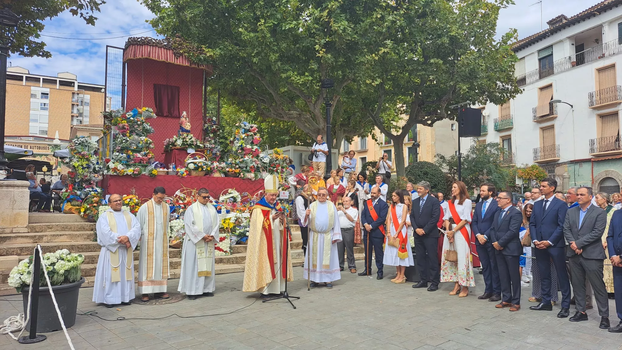Ofrenda a la Virgen del Pueyo en Barbastro