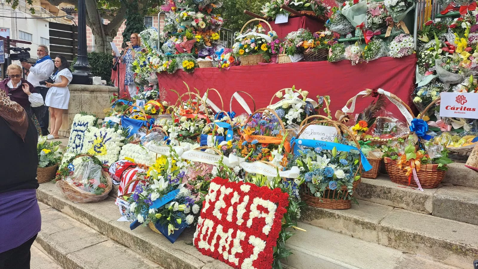 Ofrenda a la Virgen del Pueyo en Barbastro