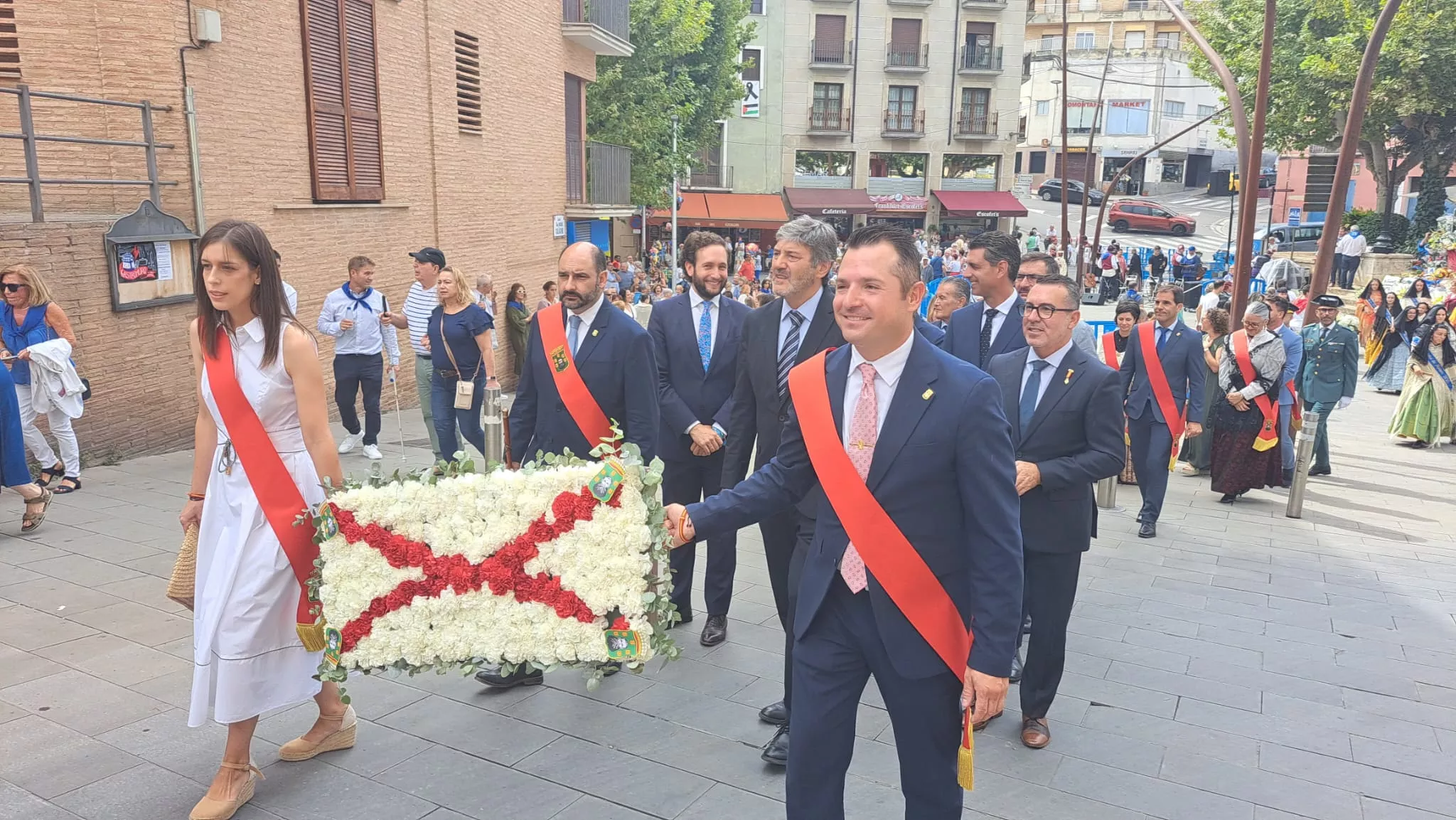 Ofrenda a la Virgen del Pueyo en Barbastro