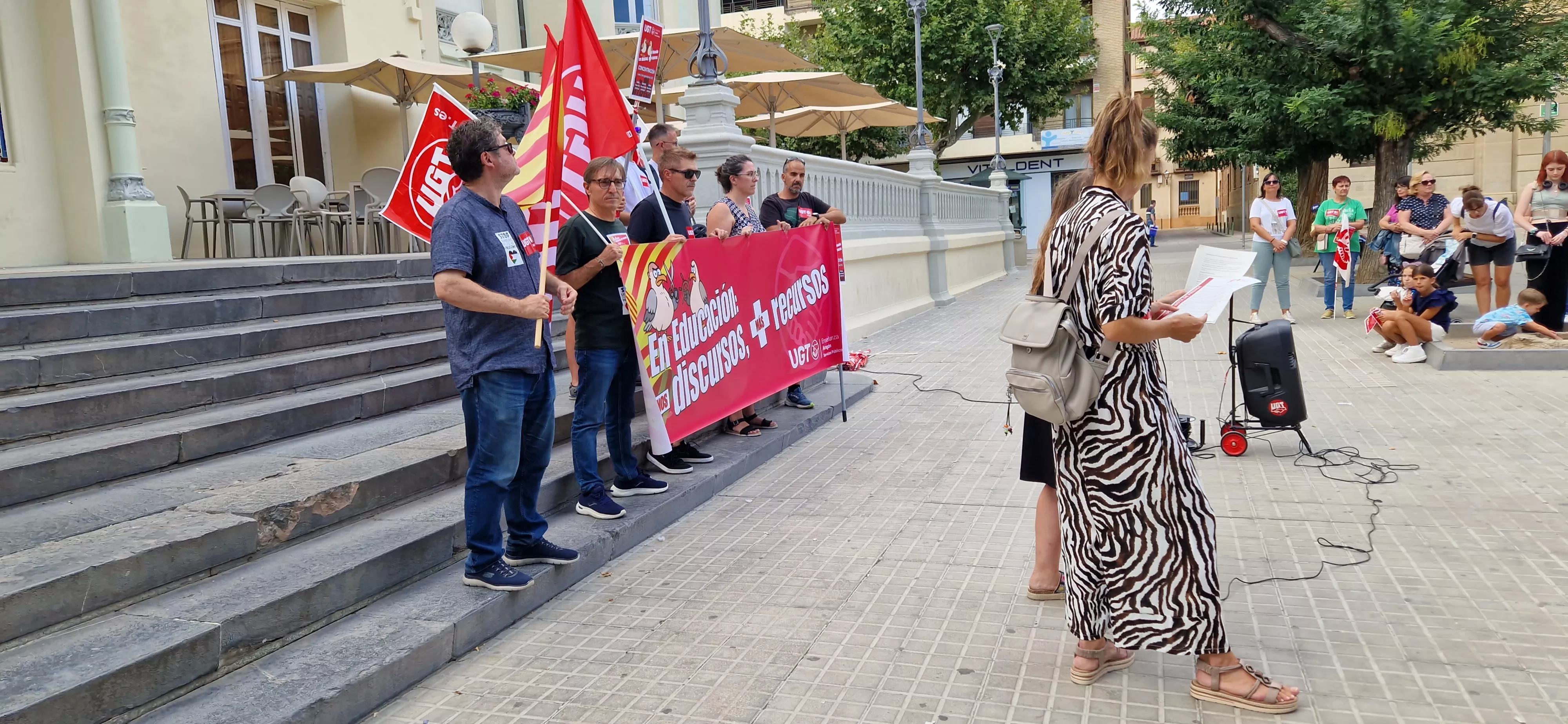 Concentración de UGT para pedir a Educación más recursos. Foto Myriam Martínez