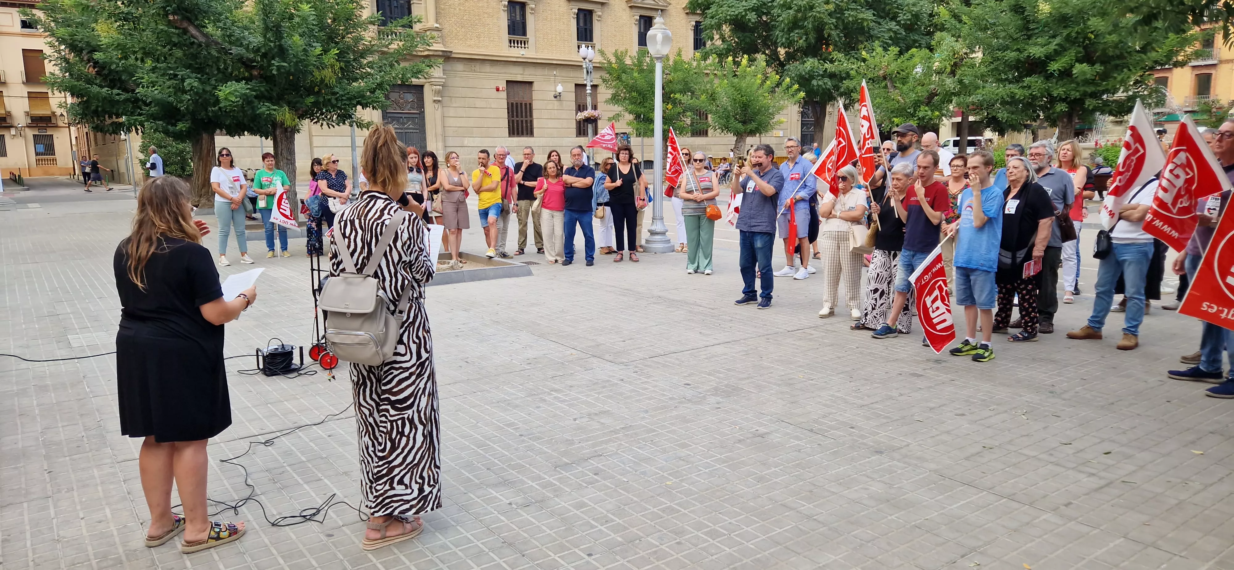 Concentración de UGT para pedir a Educación más recursos. Foto Myriam Martínez