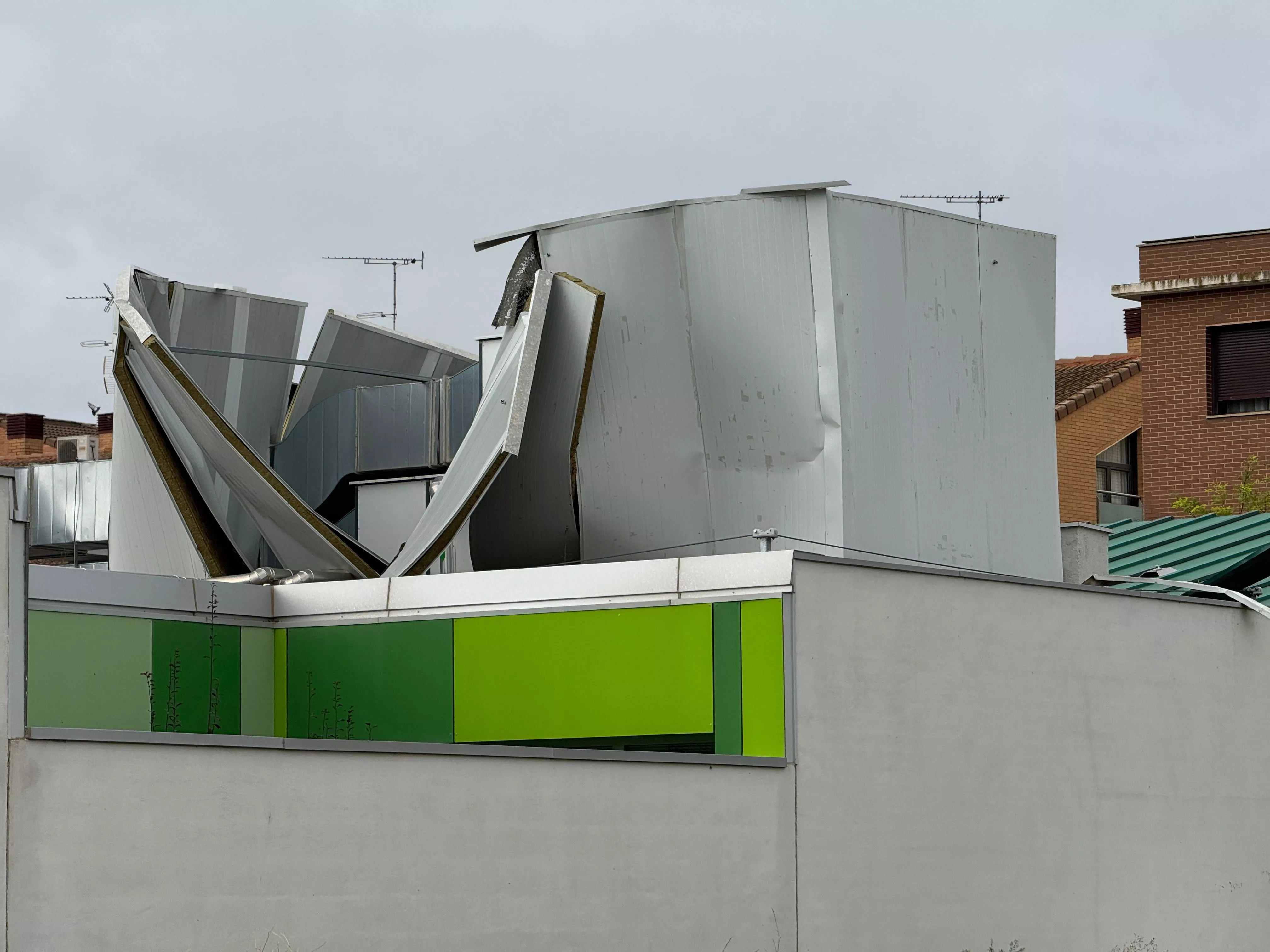 La tormenta afectó al Centro de Salud binefarense.