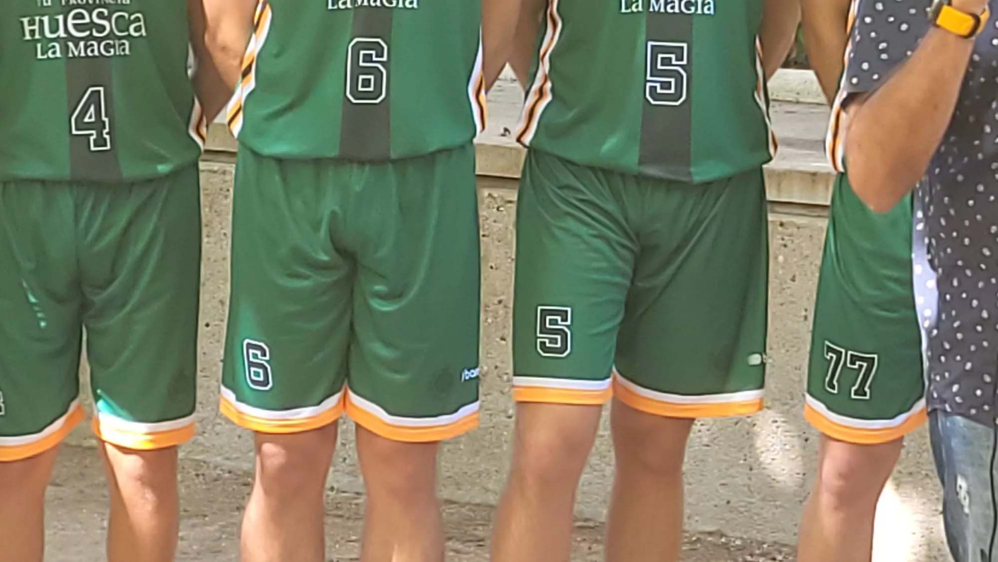 Presentación de la equipación del Club Baloncesto Peñas Lobe Huesca la Magia