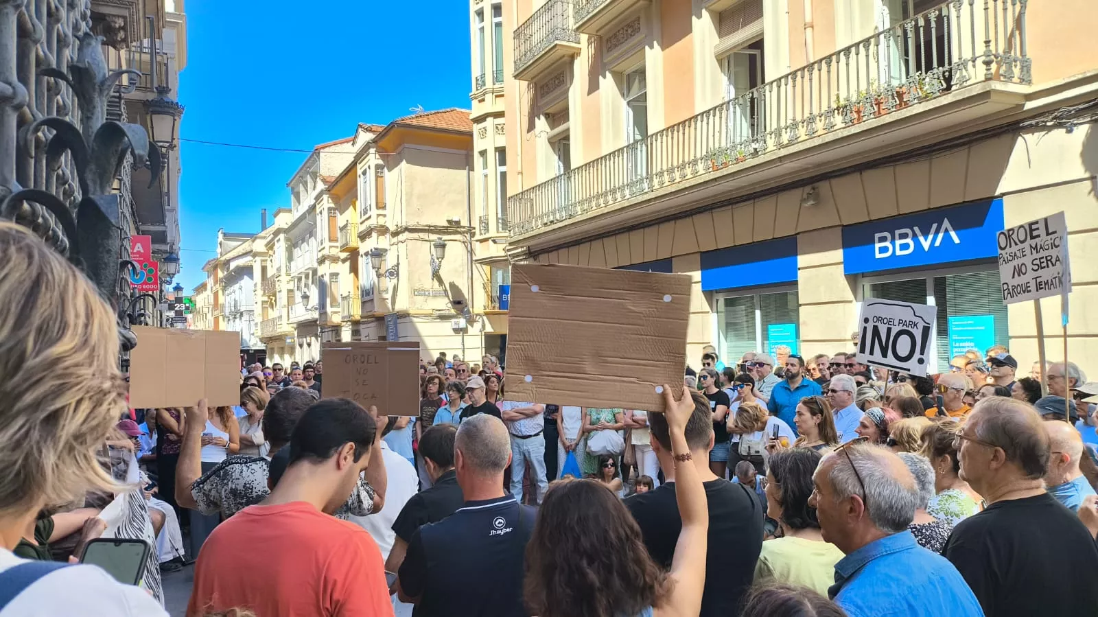 Manifestación en Jaca contra el proyecto Oroel Park.