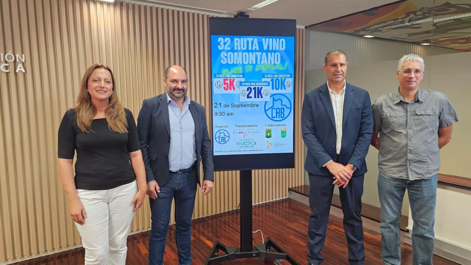 Eli Río, Fernando Torres, Sergio Serra y Jesús Lacoma, en la presentación de la 32 Ruta Vino Somontano