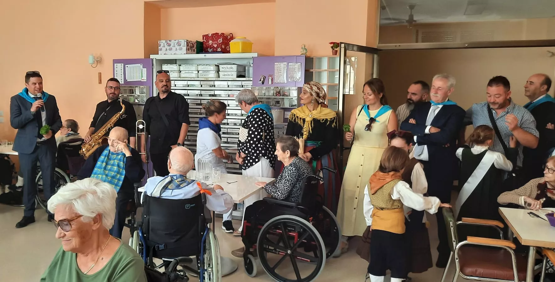 Visita a la residencia de Ayerbe.