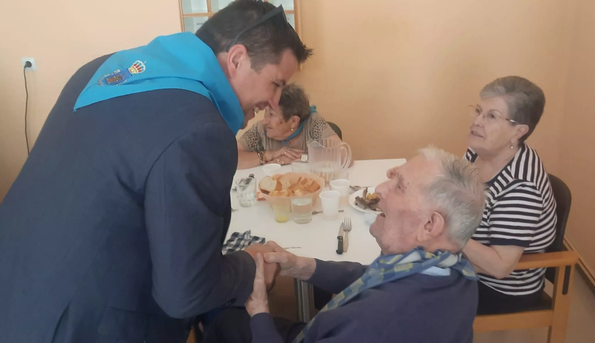 Visita a la residencia de Ayerbe.