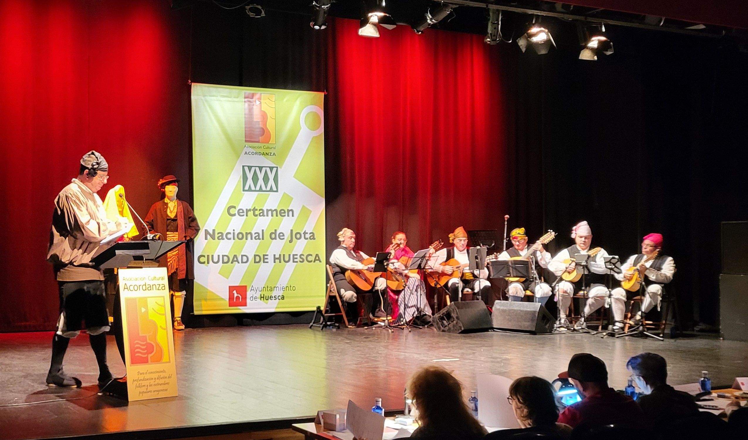 Fase clasificatoria del Certamen Nacional de Jota Ciudad de Huesca . Foto Mercedes Manterola 