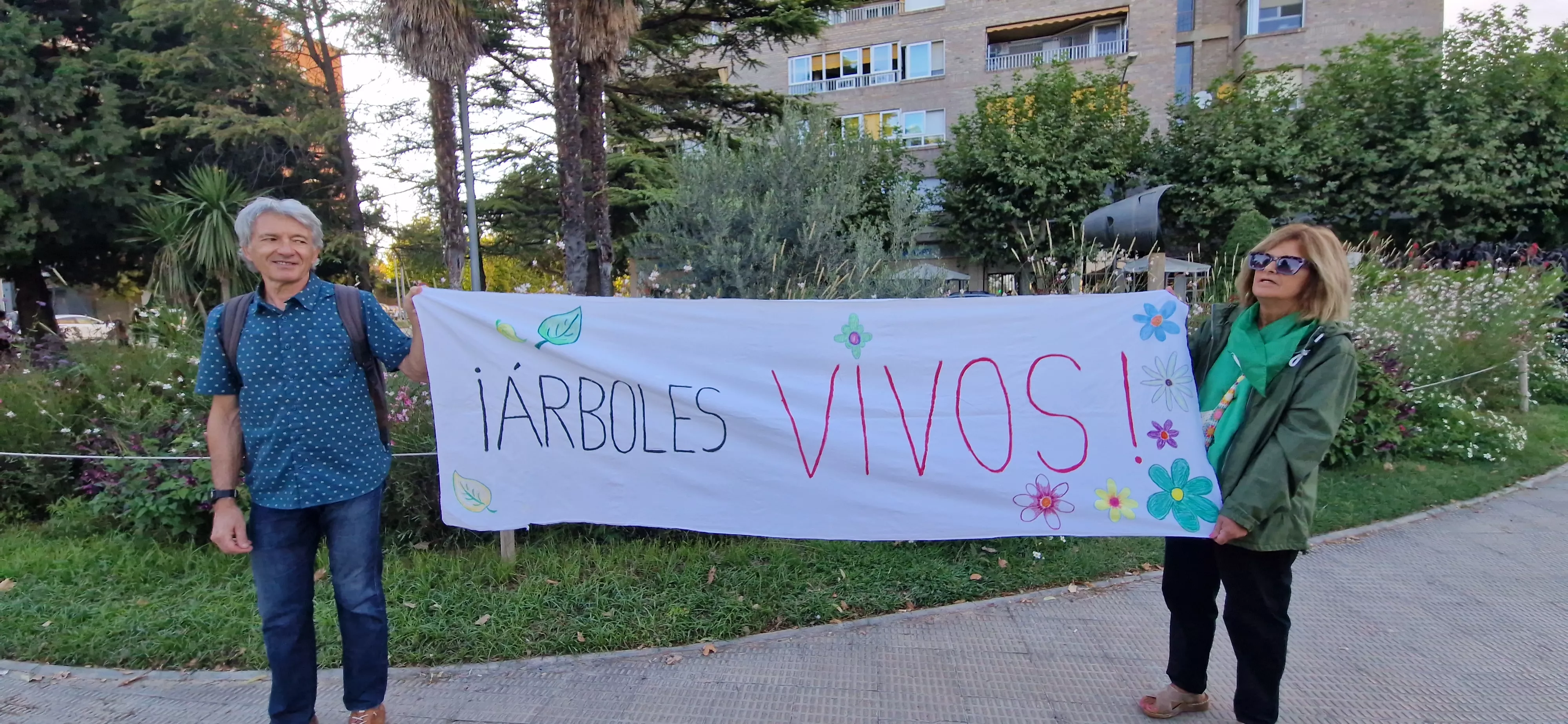 Manifestación en contra de la tala de árboles. Foto Myriam Martínez