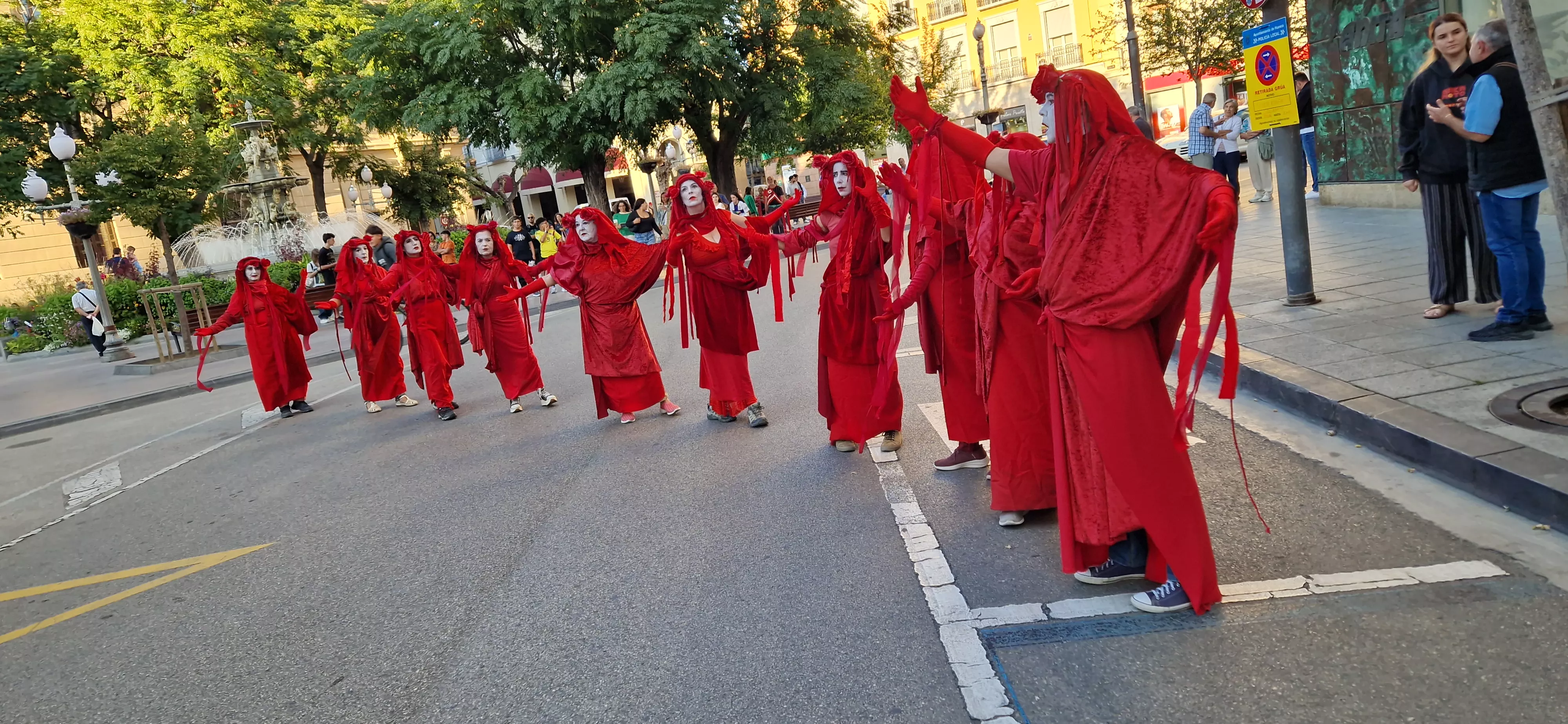 Manifestación en contra de la tala de árboles. Foto Myriam Martínez