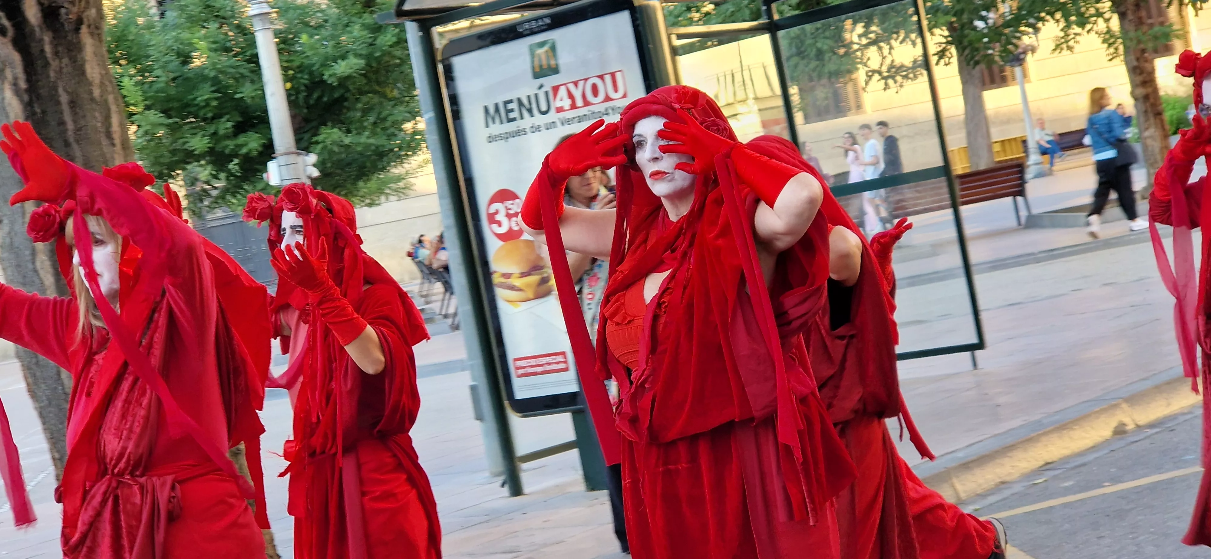 Manifestación en contra de la tala de árboles. Foto Myriam Martínez